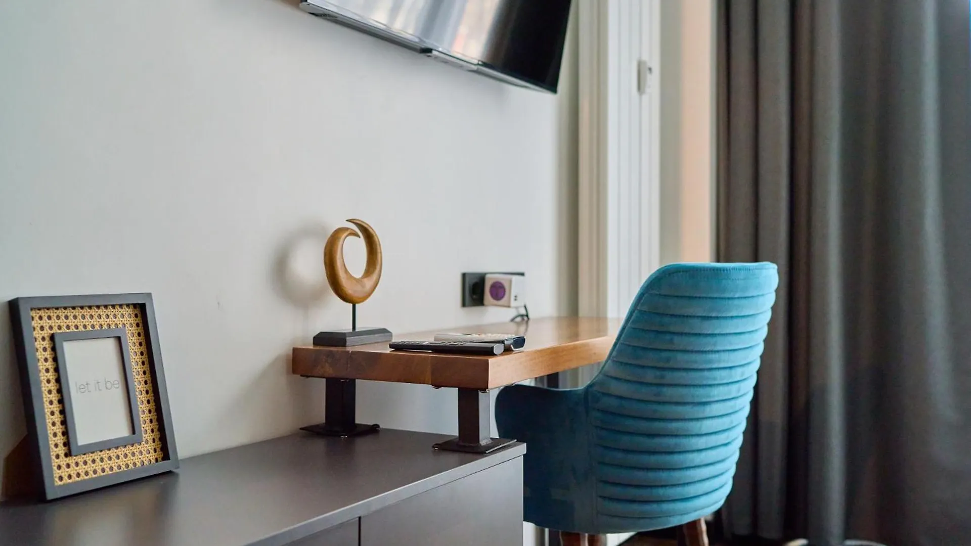Luxury 2 Bedroom Apartment - Private Garden Sofia