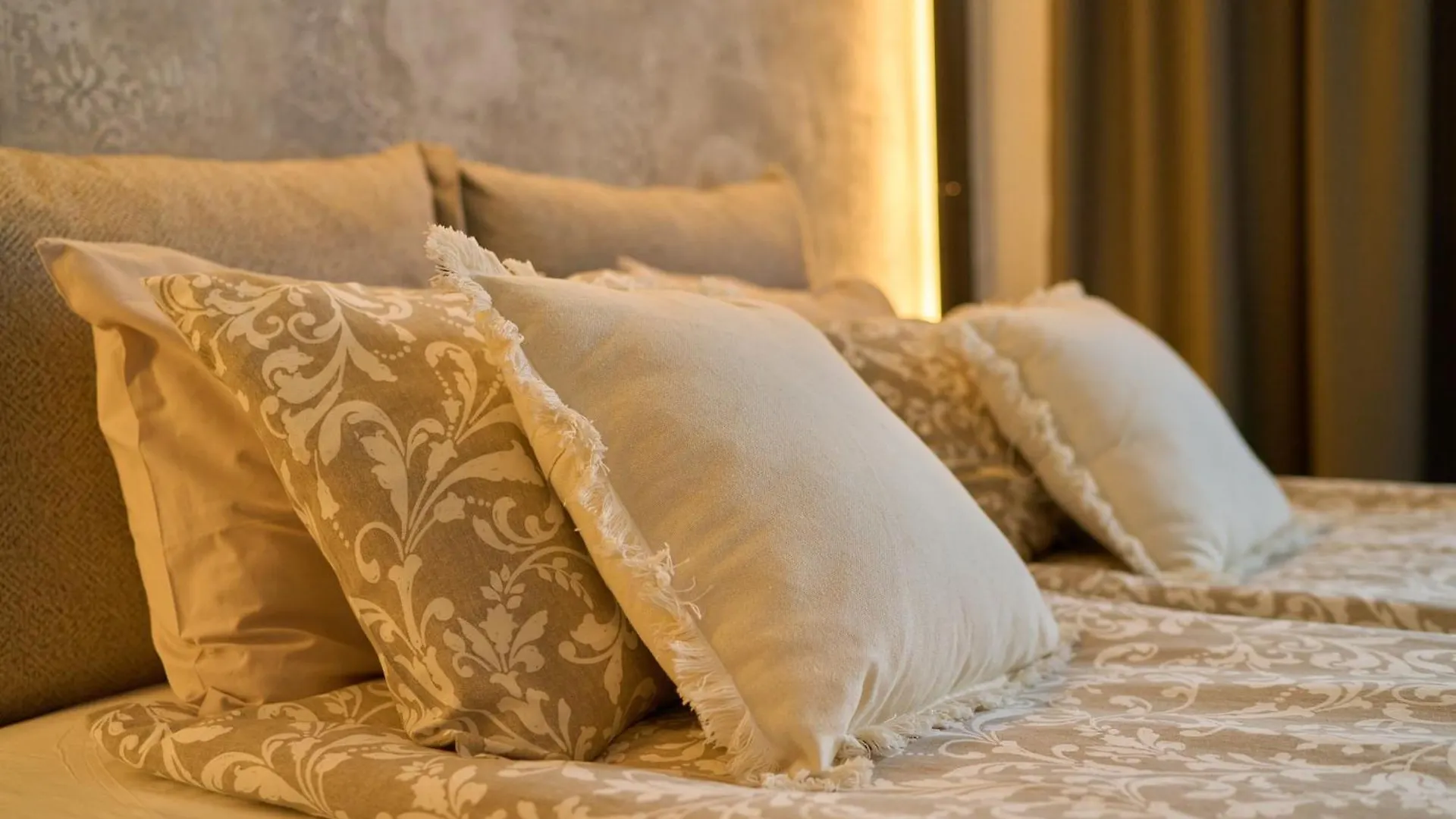 Luxury 2 Bedroom Apartment - Private Garden Sofia Bulgaria