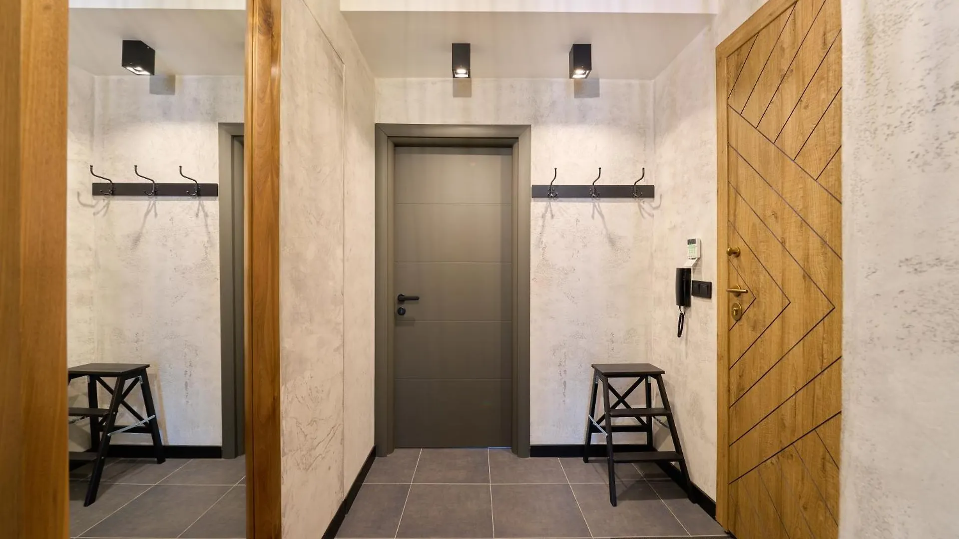 Luxury 2 Bedroom Apartment - Private Garden Sofia Bulgaria